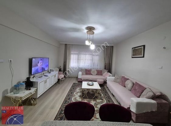 İstinye(çarşı)_satılık(3+1) Ara Kat/boğazın Yanıbaşı 150 M.