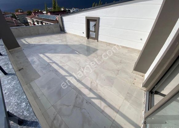 Mera Emlaktan Akçayda Y.ısıtmalı Teraslı 3+1 160m2 Lüx Dublex