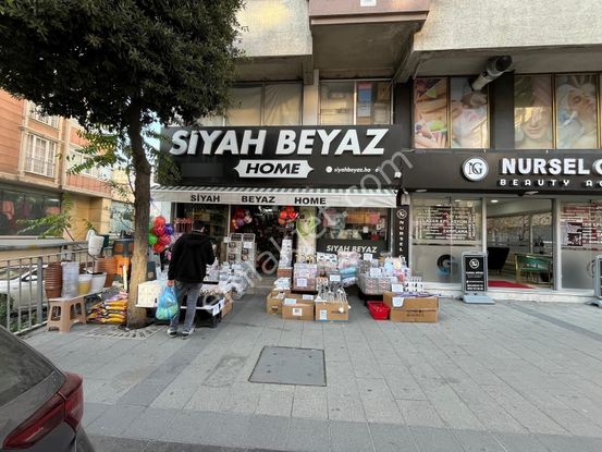 Grv Emlaktan Gop Ordu Caddesinde Satılık Asmakatlı 240 M2 Dükkan