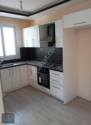 3+1 Havuzlu Site İçerisinde Çift Banyolu Fırsat Daire