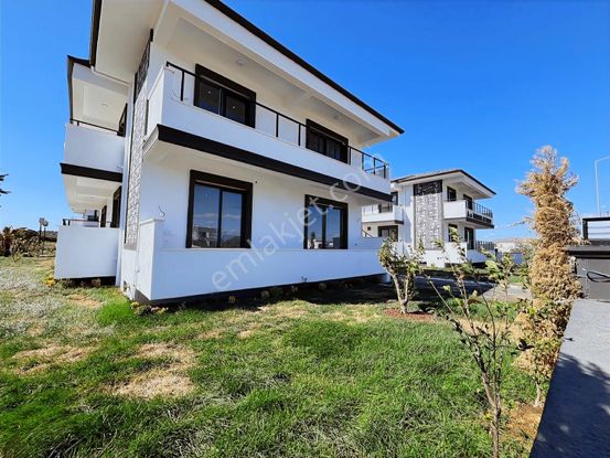 Denize Yakın Site İçinde Kaliteli Villa Tadında Bahçeli Daire