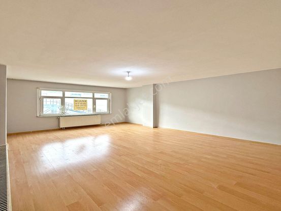 Güzelyurt Metrobüs Durağına Yakın Çift Balkonlu Kiralık Daire