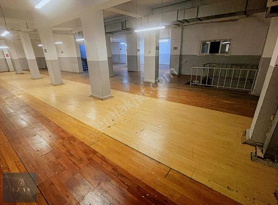 Sefaköy Merkezde Cadde Üzeri 450m2 2 Katlı Bodrum Dükkan