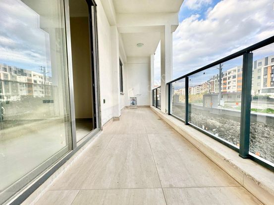 ꧁ay Emlak'tan꧂akçay'da Ön Cephe Doğalgazlı Asansörlü Muhteşem Konumlu Satılık 1+1 Lüx Daire