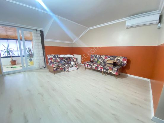 Pegaas'tan Üniversite Mah. Metrobüse 1 Dk 2+1 Teras Kat Daire**