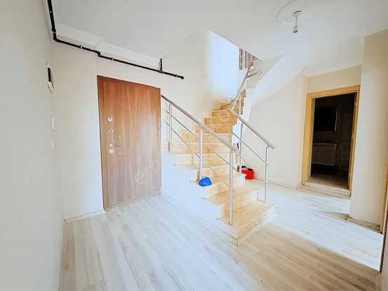 Net'den %80 İne Kredi İmkanlı Asnsörlü Çift Mutfaklı 3+2 Dublex