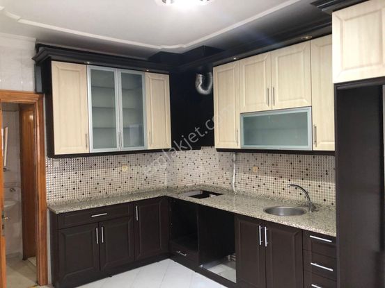 Sahibinden Merkezi Konumda Kiralık 2+1 Doğalgazlı Ara Kat Daire