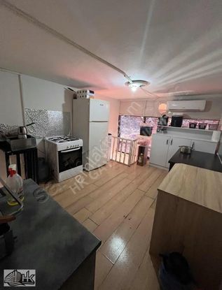 Devren Kiralık Dokuma Mithatpaşa Caddesi Üzerinde İşlek Yer