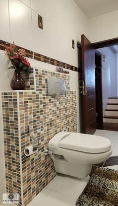 Akpınar Mahallesinde 6+1 230m² 4 Katlı Bahçeli İkiz Villa