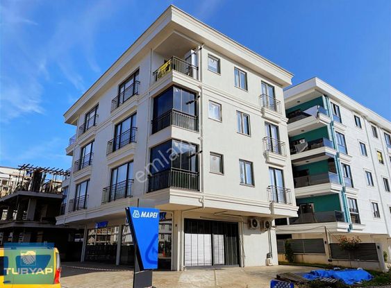 Cumhuriyet Mahallasi Ayzek Otel Karşısı Satılık 2+1 Daire.