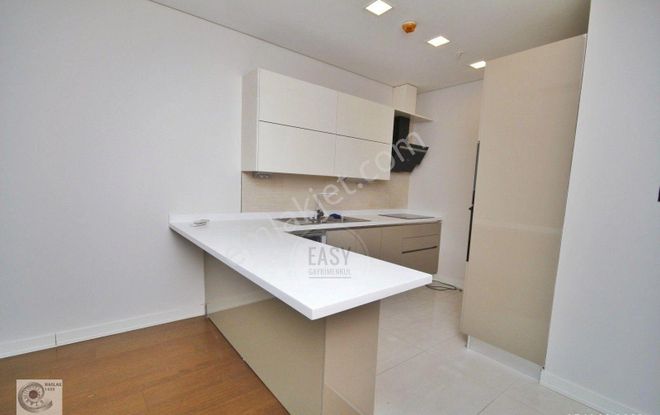 Vadistanbul Park Sitesinde 1+1 Satılık Balkonlu Daire***boş***