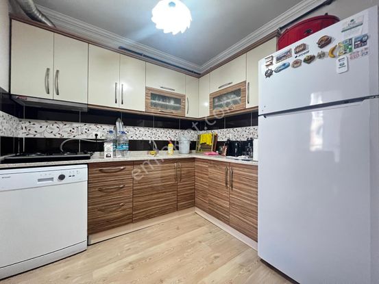 ꧁ay Emlak'tan꧂akçay'da Kombili Denize Yakın Ön Cephe Satılık 1+1 Beyaz Eşyalı Lüx Daire