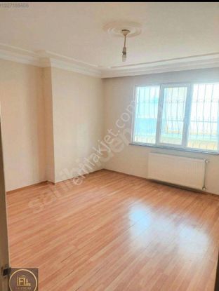 F-l Emlaktan Bulgurlu Metro Ve Eyüboğlu Koleji Yakini 3+1 Otoparklı Genç Bina