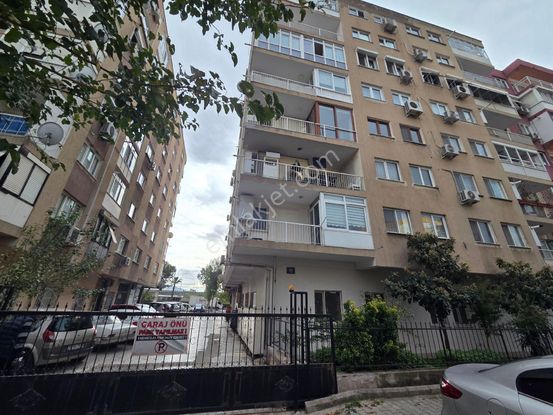 Bornova Merkez 3+1 Otoparklı Önü Açık Arakat