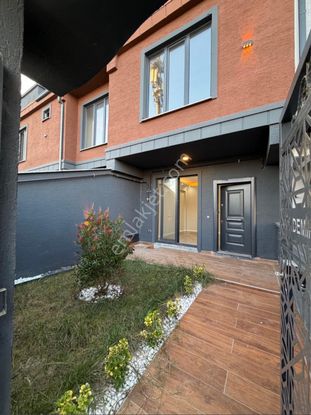 Üstüner Gayrimenkul Den 4+1 Triblex Villa Satilik