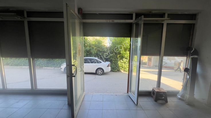 Sahibinden Dort Yol Agzinda İslek Konum Dukkan, Depo