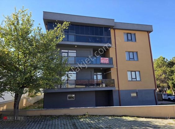 Rw Lıfe // Zincirlikuyu Mah. Oturuma Hazır Satılık 3+1 Daire