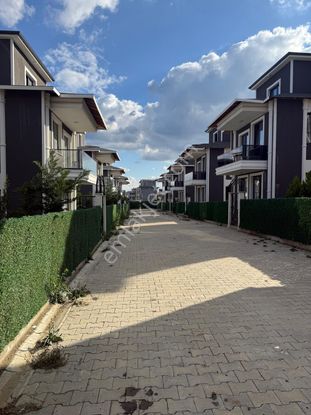 Saka Gayrimenkulden 3+1 Müstakil Villa 200 M2 Bahce İçinde