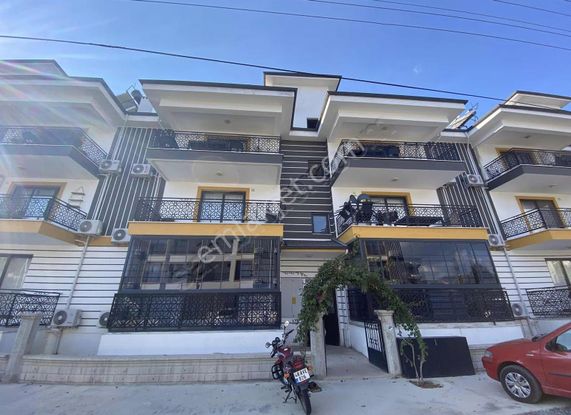 Gizem'li Emlaktan Karaburun Mah.de Satılık Geniş 1+1 Daire