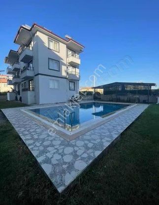 Gizem'li Emlaktan Satılık Havuzlu 1+1 Daire