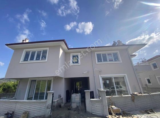 Gizem'li Emlaktan Satılık Müstakil Tadında 1+1 Daire