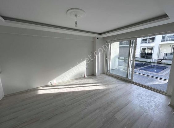 Gizemli Emlaktan Havuzlu 2+1 Satılık Daire