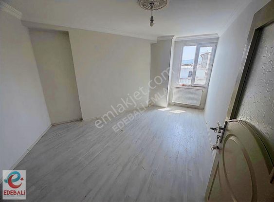 1+1 Kiralık Çarşı Merkezde Arakat Daire Yemen Kahvesi Altı