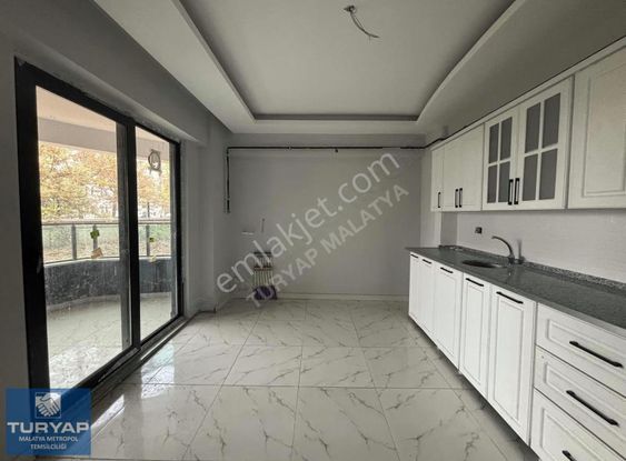 Turyap Metropol'den Çöşnük De Satılık 3+1 Daire