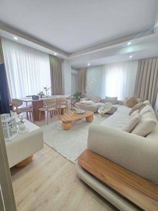 Ayanoglu Mahallede Sıfır Daıre Katta Asansorlu Tramvay Dıbı