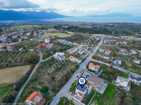 Kuşadası Yaylaköy'de Deniz Manzaralı, Çift Bağımsız Bölümlü 4+2