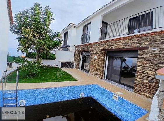 Ege'nin Gözde Köylerinden Kaplan'da Havuzlu Müstakil Taş Ev