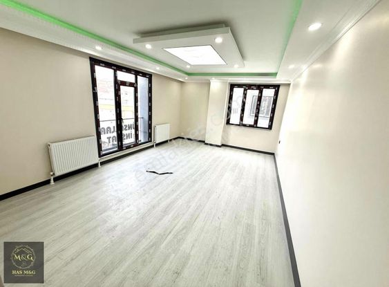 Butik Site İçinde Harika Geniş Sıfır Yapım 2+1 Caddenin Dibinde