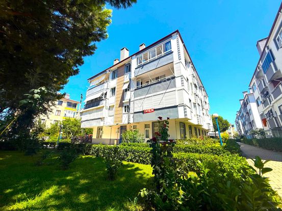 𝄞melodi'den Altınkum'da Ayrı Mutfaklı Arakat Ön Cephe Fırsat Konumdaki Sitede 2+1 Satılık Daire