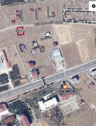 Zara Otelin Arkasında