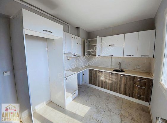 Antika Gayrimenkulden İnönü Mah. Tadilatlı Kiralık 3+1 Daire