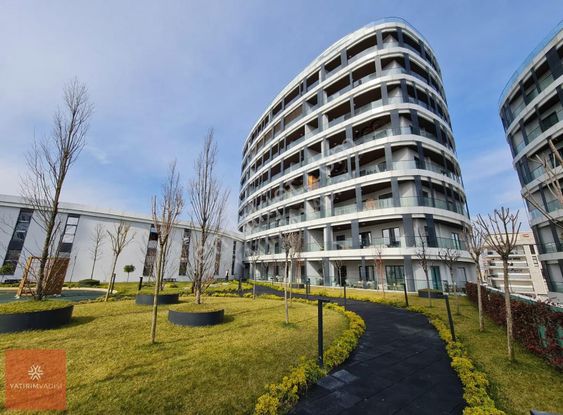 Balat'ta Sosyal Donatılı Sitede 3+1 Bahçe Katı Kiralık Daire