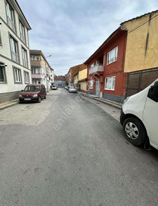 Çarşı İçi Satlık