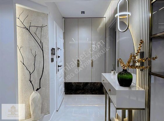 Msg'den İnönü Cadde Üzeri Arakat, Asansörlü Otoparklı Modern 4+1