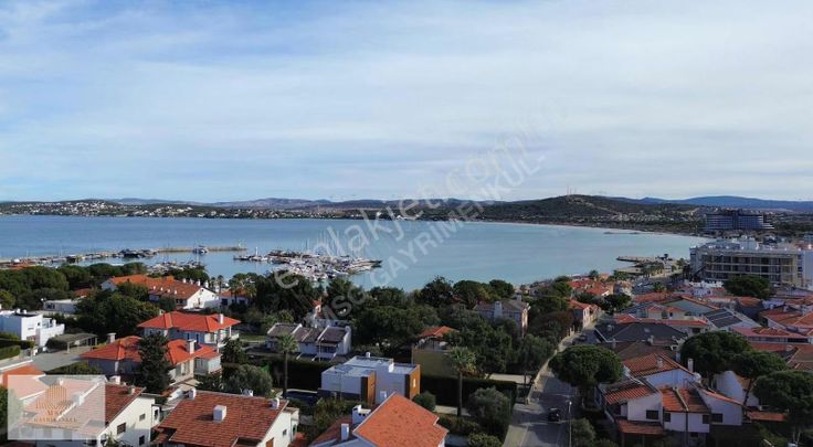 Msg'den Çeşme Ilıca Sahil Yakını Butik Sitede Modern 3+1 Villa