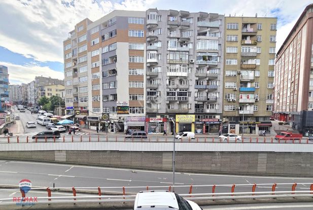 Remax Modern Havva Demir'den 100. Yıla Cephe Kiralık İşyeri