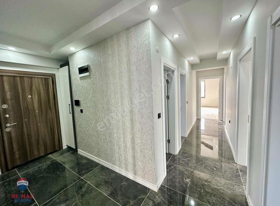 Cihan Çaylan'dan Satılık Fırsat 3+1 Geniş Daire