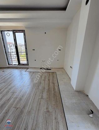 Cihan Çaylan'dan Deniz Manzaralı 1+1 Daire