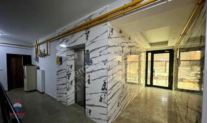 Tekkeköyde Havuzlu Site İçerisinde Kiralık 3+1 Arakat Daire