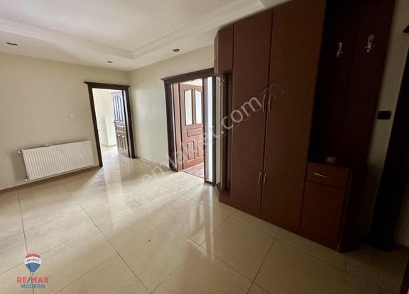 Samet'ten Güzelyalıda Kiralık 160 M2 Daire