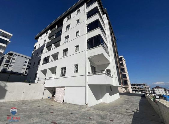 Tansu İnan'dan Sıfır Salon Mutfak Ayrı 2+1