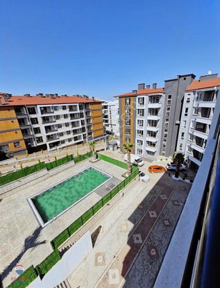 Gülpark Yaşam Evlerinde Havuzlu Site İçinde Kiralık 2+1 Daire