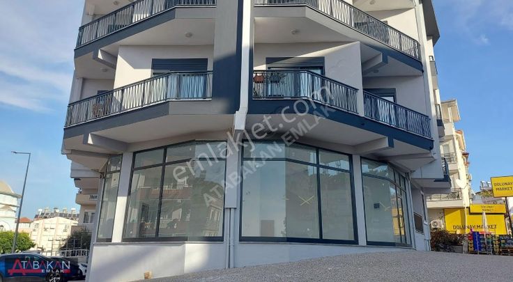 Kasaplar Mah. Köşe Başı Satılık Lüks Dükkan