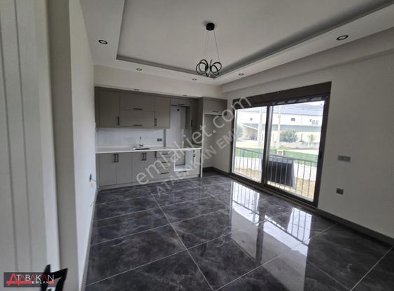 Maya Koleji Yakınında 2+1 Havuzlu Daire