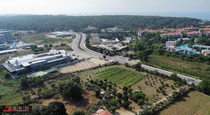 Sorgunda Ticari Potansiyeli Yüksek Arsa %50 Emsal! 1367 M2