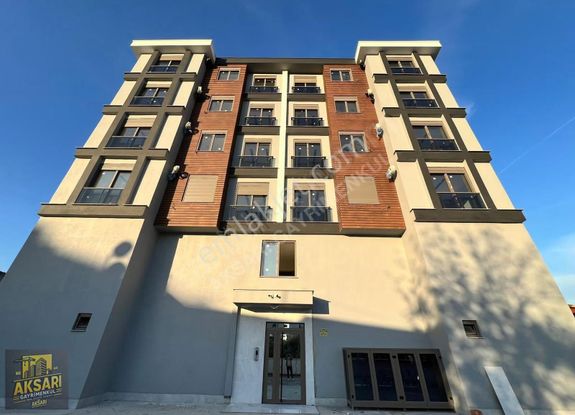 Cadde Üzerinde 2+1 Ayrı Mutfaklı 1.katta Fırsat Daire